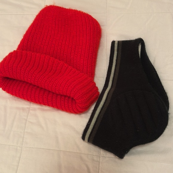 Totes Ear Muffs & Knit Hat. - Picture 2 of 9